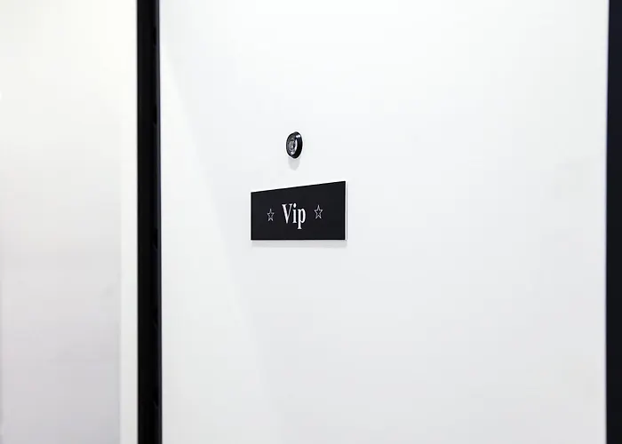 Velvet Escapes Vip